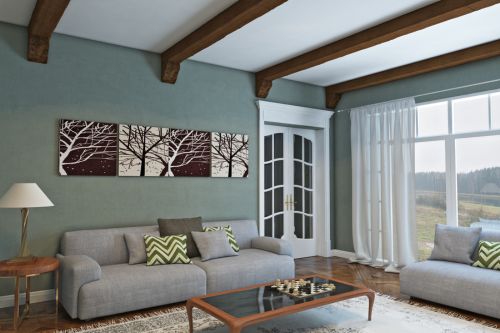 Braune Deko Deckenbalken aus Styropor im Wohnzimmer